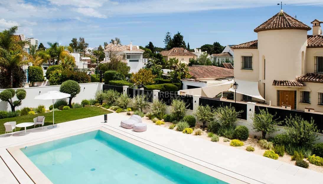 Sleek-Villa-in-Golden-Mile-Marbella
